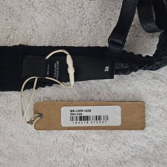 SKIMS SILK UNDERWIRE BRA NWT - Picture 8 of 10